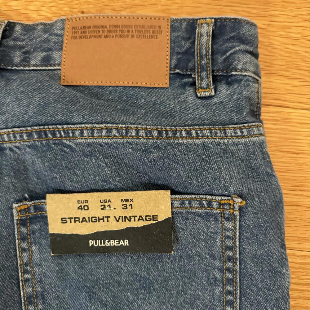 NEW! Pull and Bear, Straight Vintage Mens Blue Jeans, 31 Waist, New with Tags